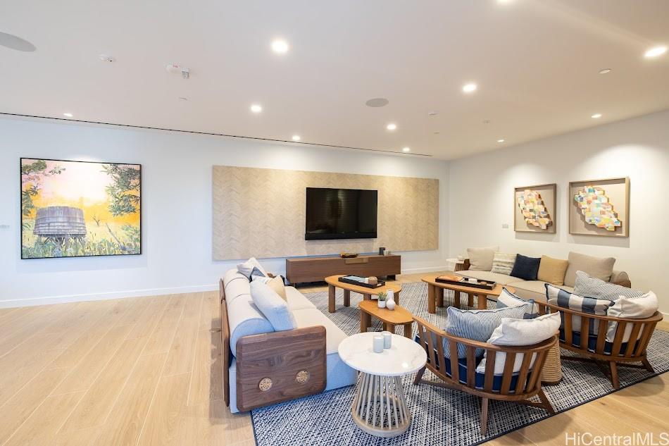 987 Queen St Honolulu - Rental - photo 23 of 25