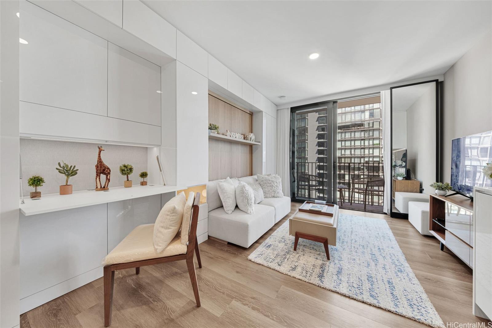 987 Queen St Honolulu - Rental - photo 11 of 24