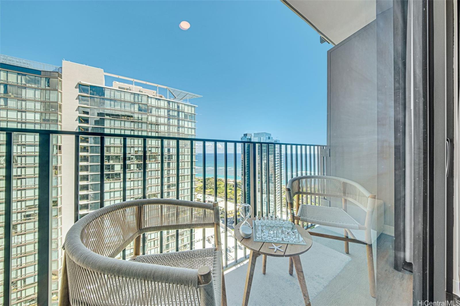 987 Queen St Honolulu - Rental - photo 16 of 24