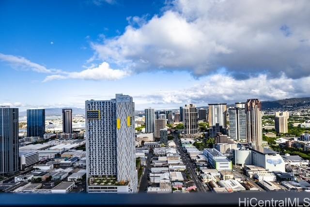 987 Queen Street Honolulu - Rental - photo 3 of 20