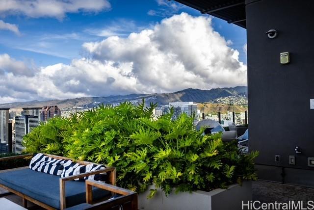 987 Queen Street Honolulu - Rental - photo 4 of 20