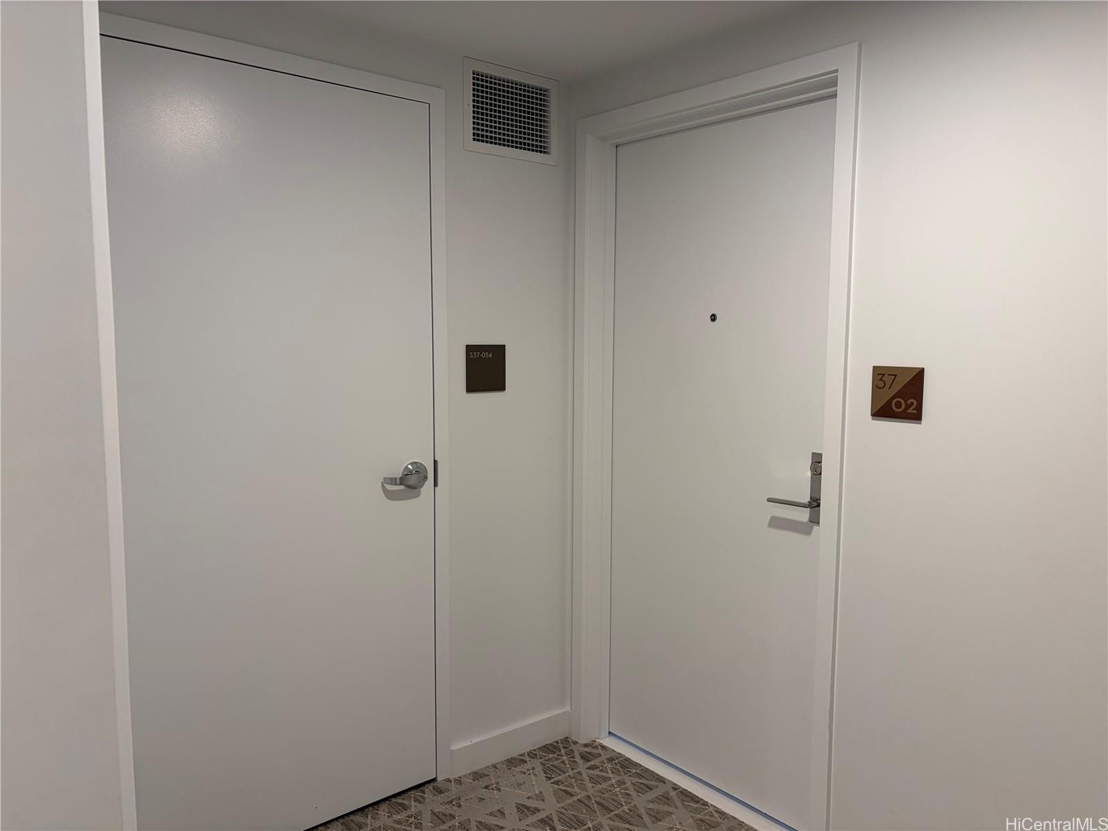 Aalii condo # 3702, Honolulu, Hawaii - photo 10 of 19