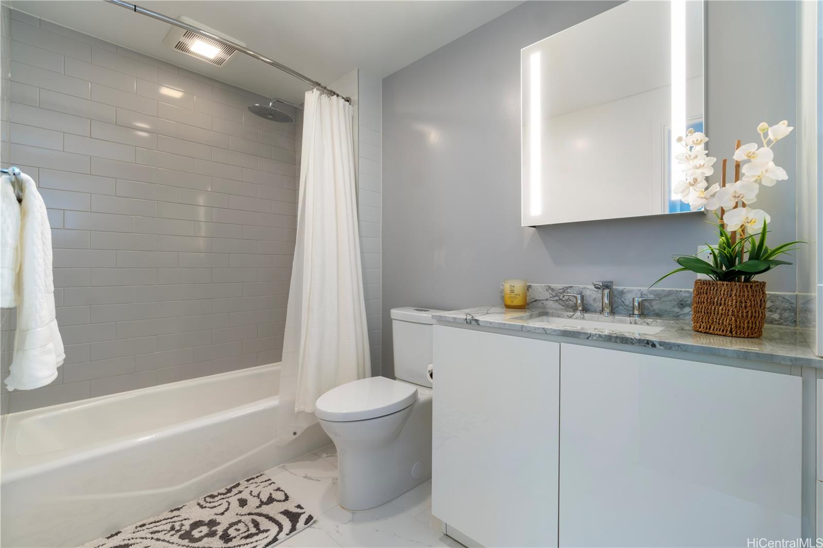 Aalii condo # 3714, Honolulu, Hawaii - photo 14 of 24