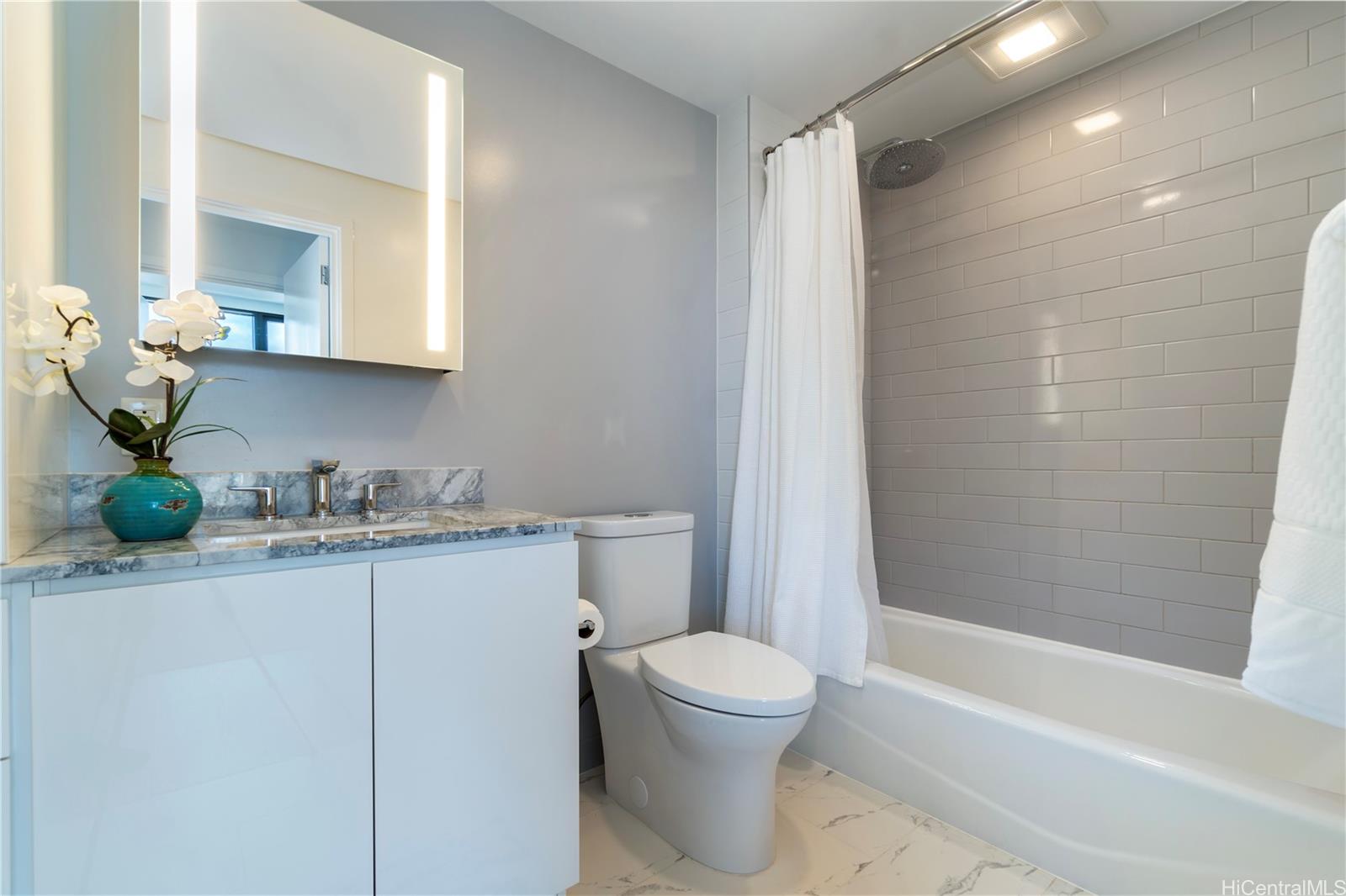 Aalii condo # 3714, Honolulu, Hawaii - photo 18 of 24