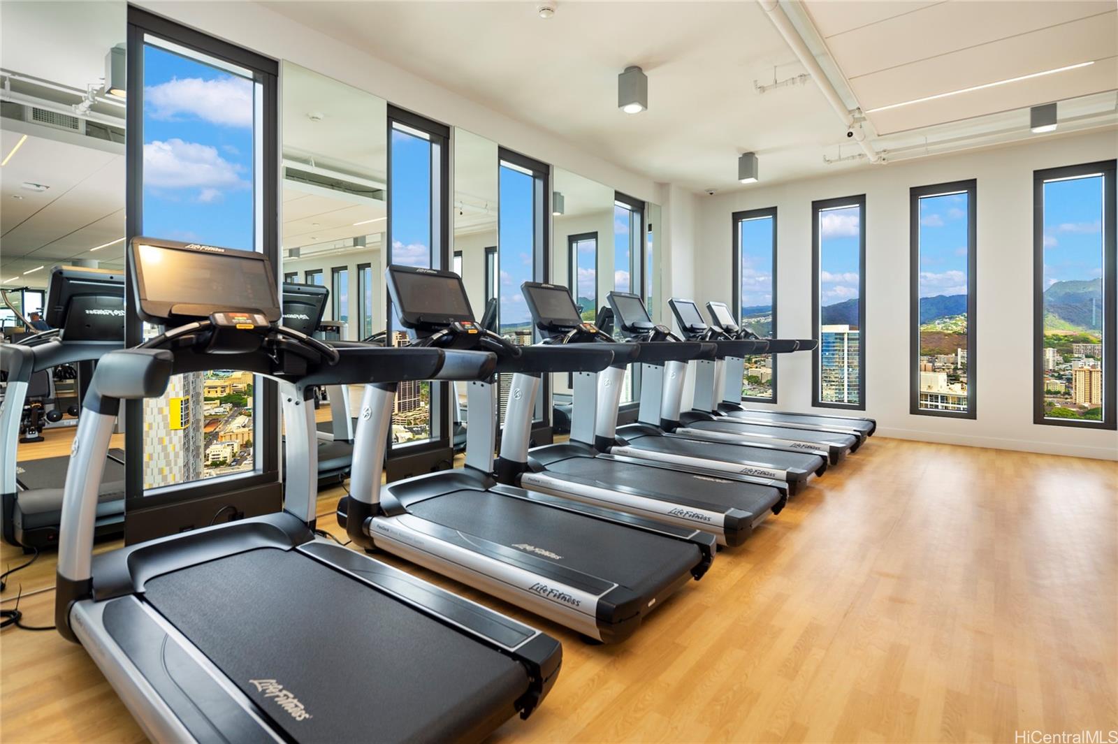 Aalii condo # 3714, Honolulu, Hawaii - photo 22 of 24