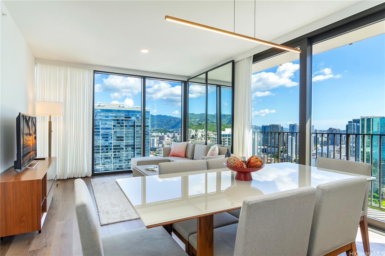 Aalii condo # 3714, Honolulu, Hawaii - photo 4 of 24