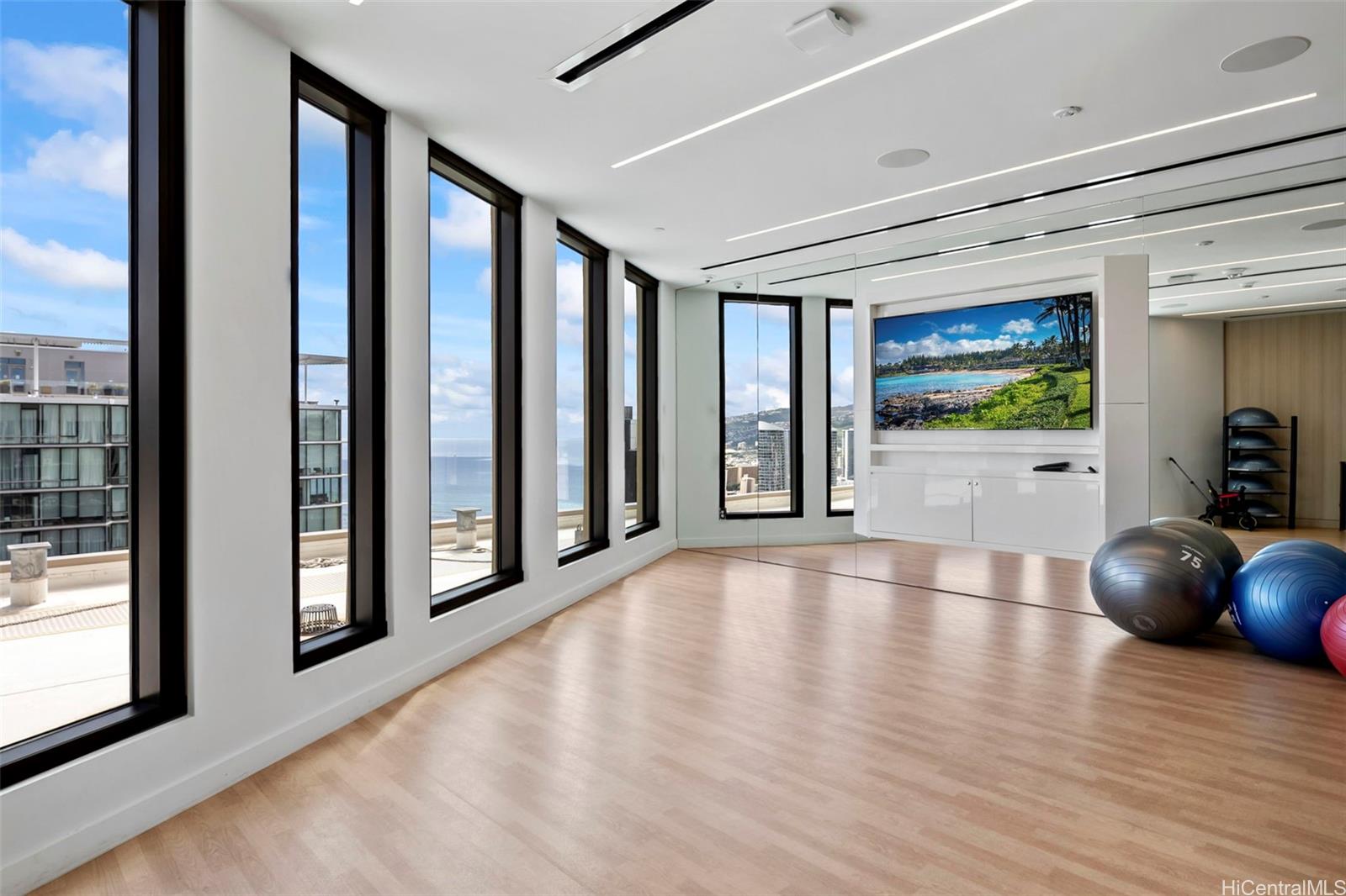 AALII condo # 3817, Honolulu, Hawaii - photo 22 of 25