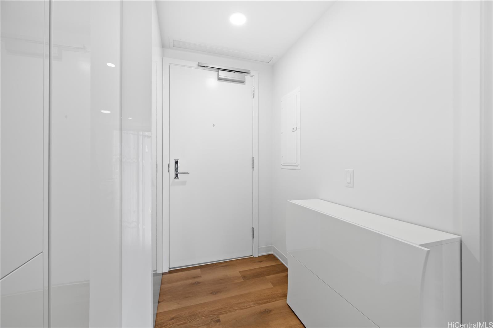 987 Queen Street Honolulu - Rental - photo 15 of 24