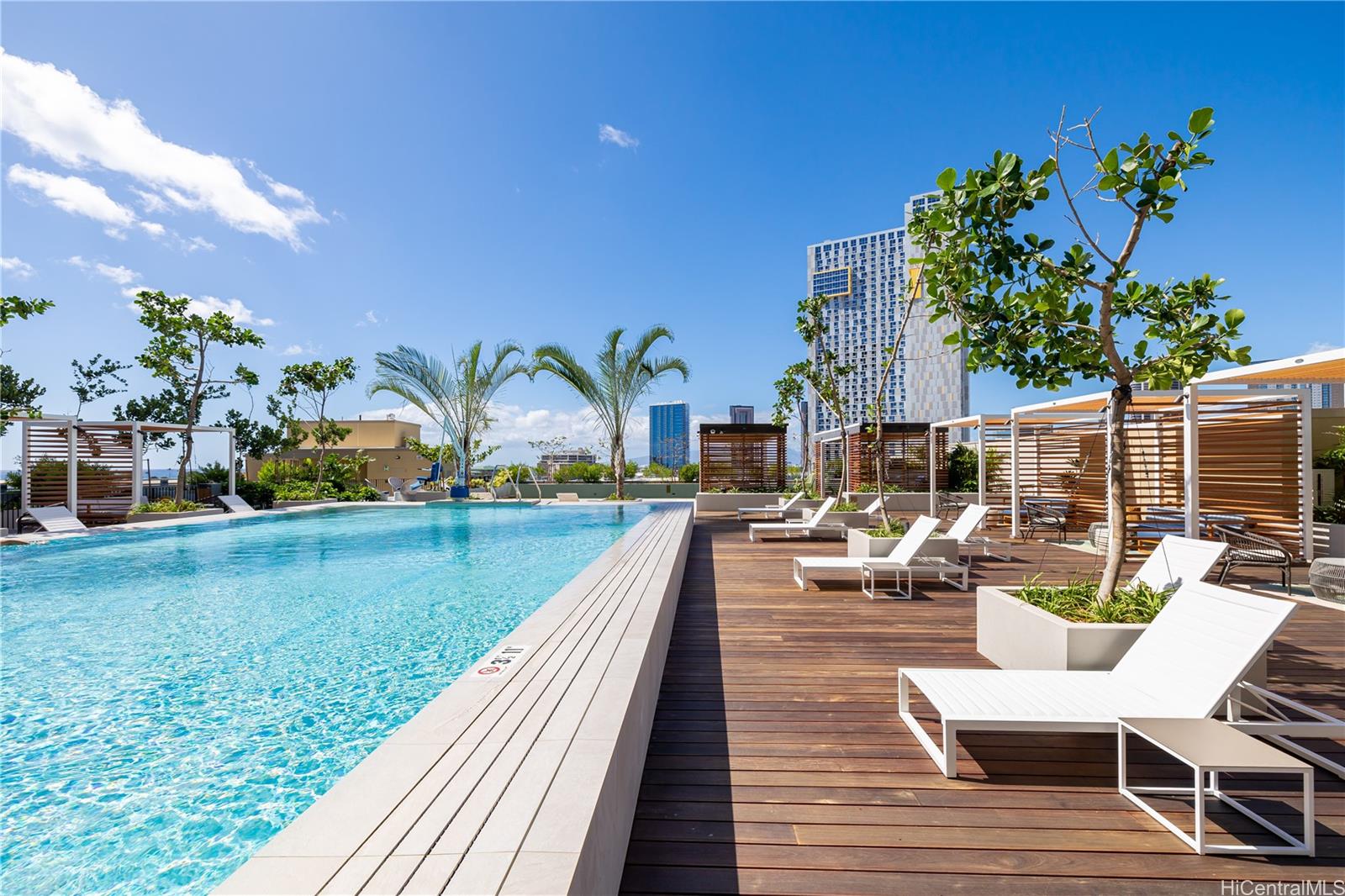 987 Queen Street Honolulu - Rental - photo 18 of 24