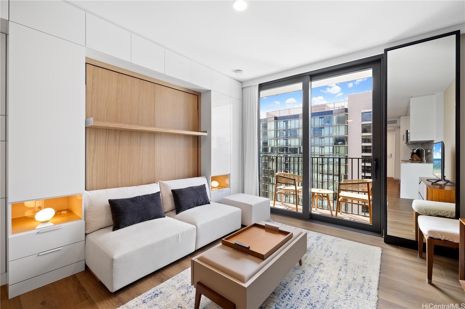 987 Queen Street Honolulu - Rental - photo 3 of 24