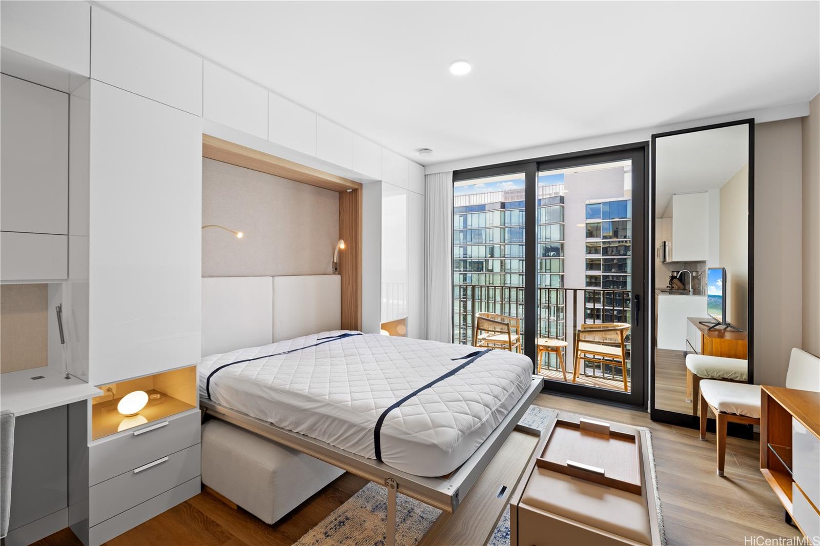 987 Queen Street Honolulu - Rental - photo 6 of 24