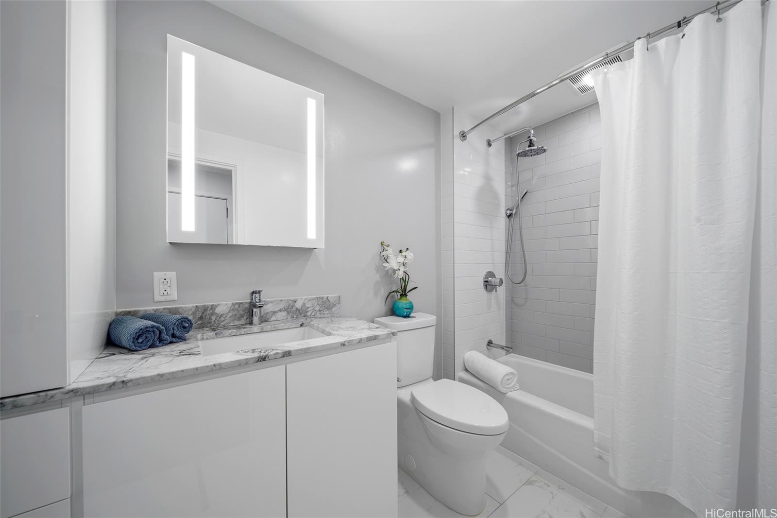 Aalii condo # 4013, Honolulu, Hawaii - photo 15 of 23