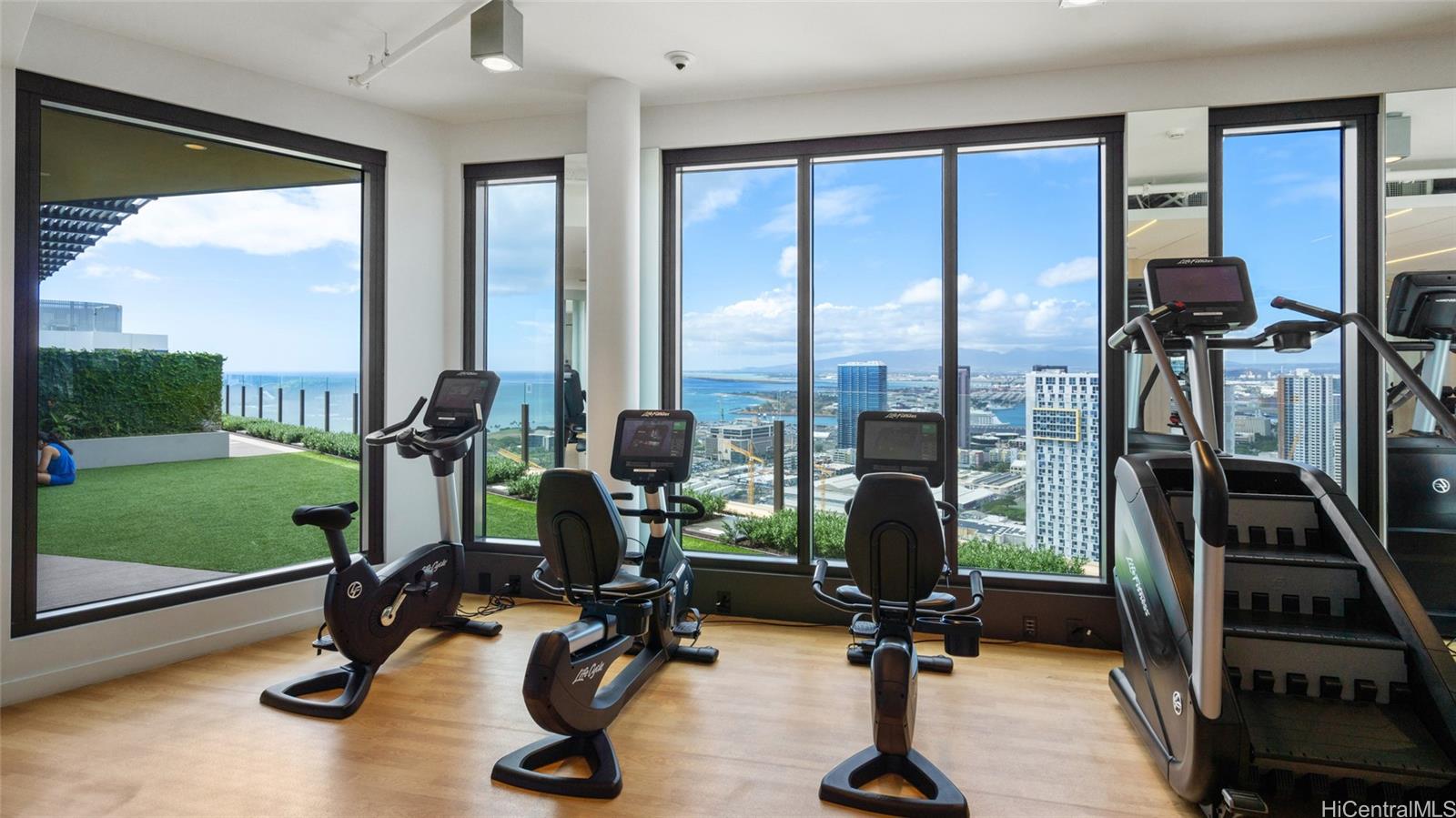 Aalii condo # 4013, Honolulu, Hawaii - photo 19 of 23