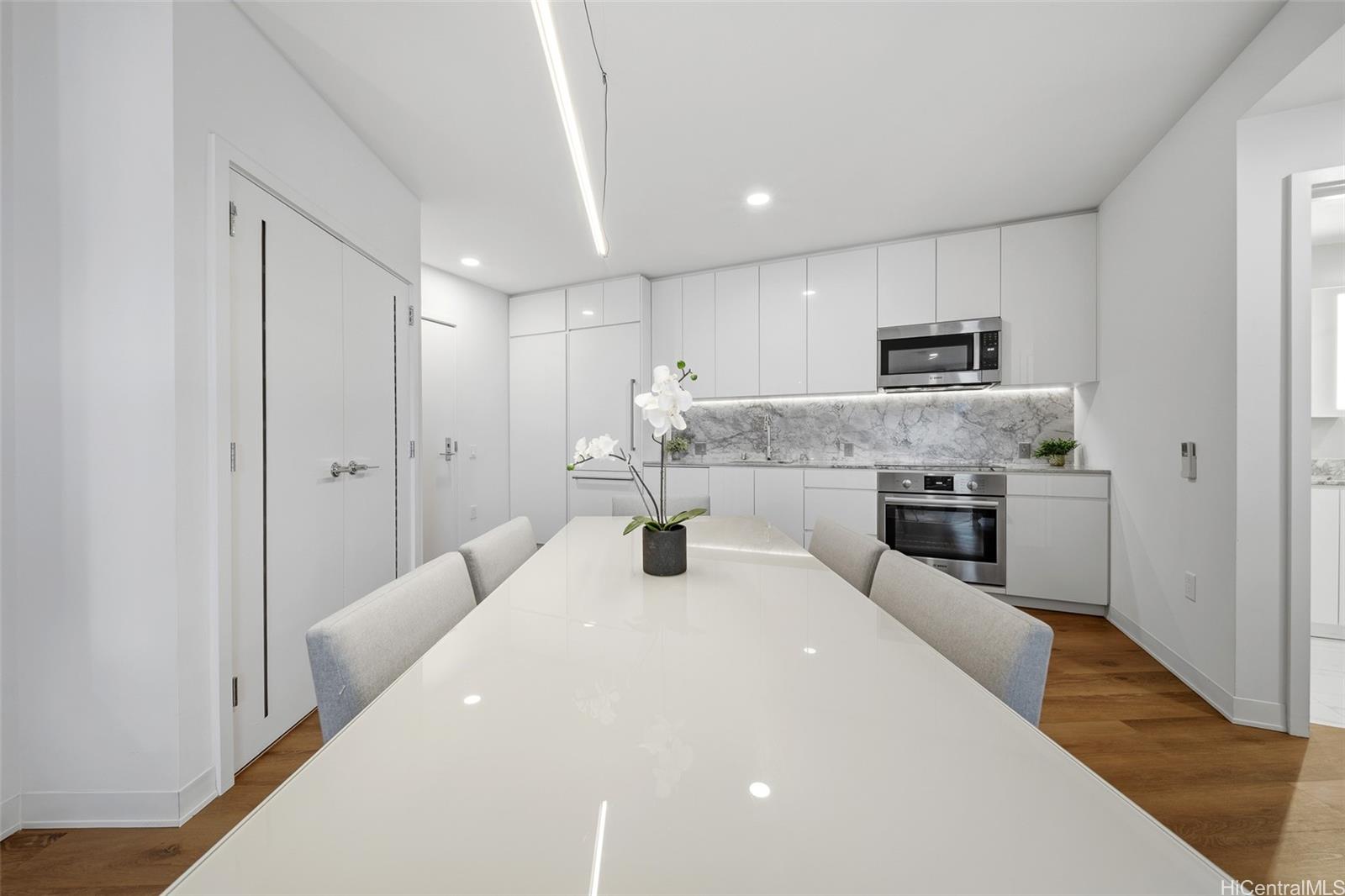 Aalii condo # 4013, Honolulu, Hawaii - photo 7 of 23