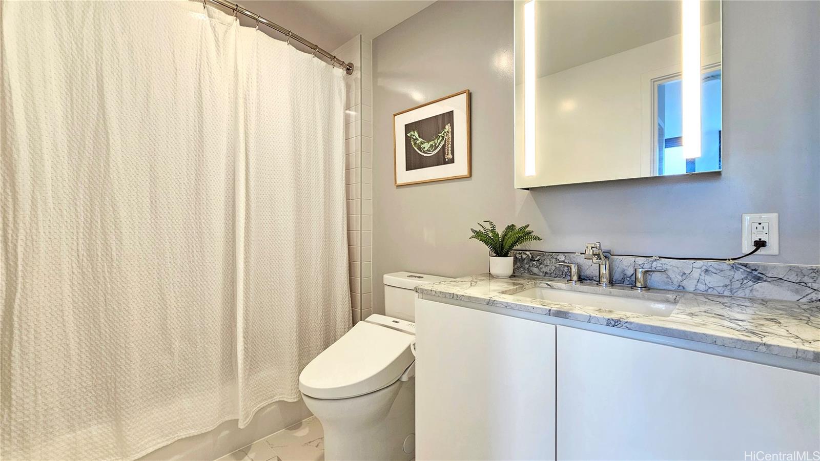 Aalii condo # 4015, Honolulu, Hawaii - photo 11 of 25