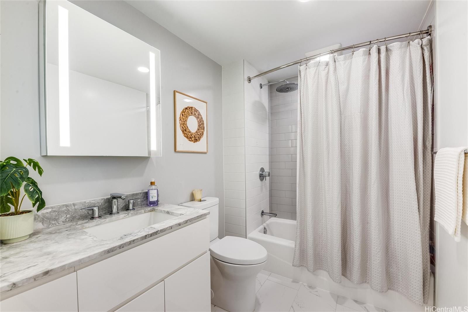 Aalii condo # 502, Honolulu, Hawaii - photo 16 of 25