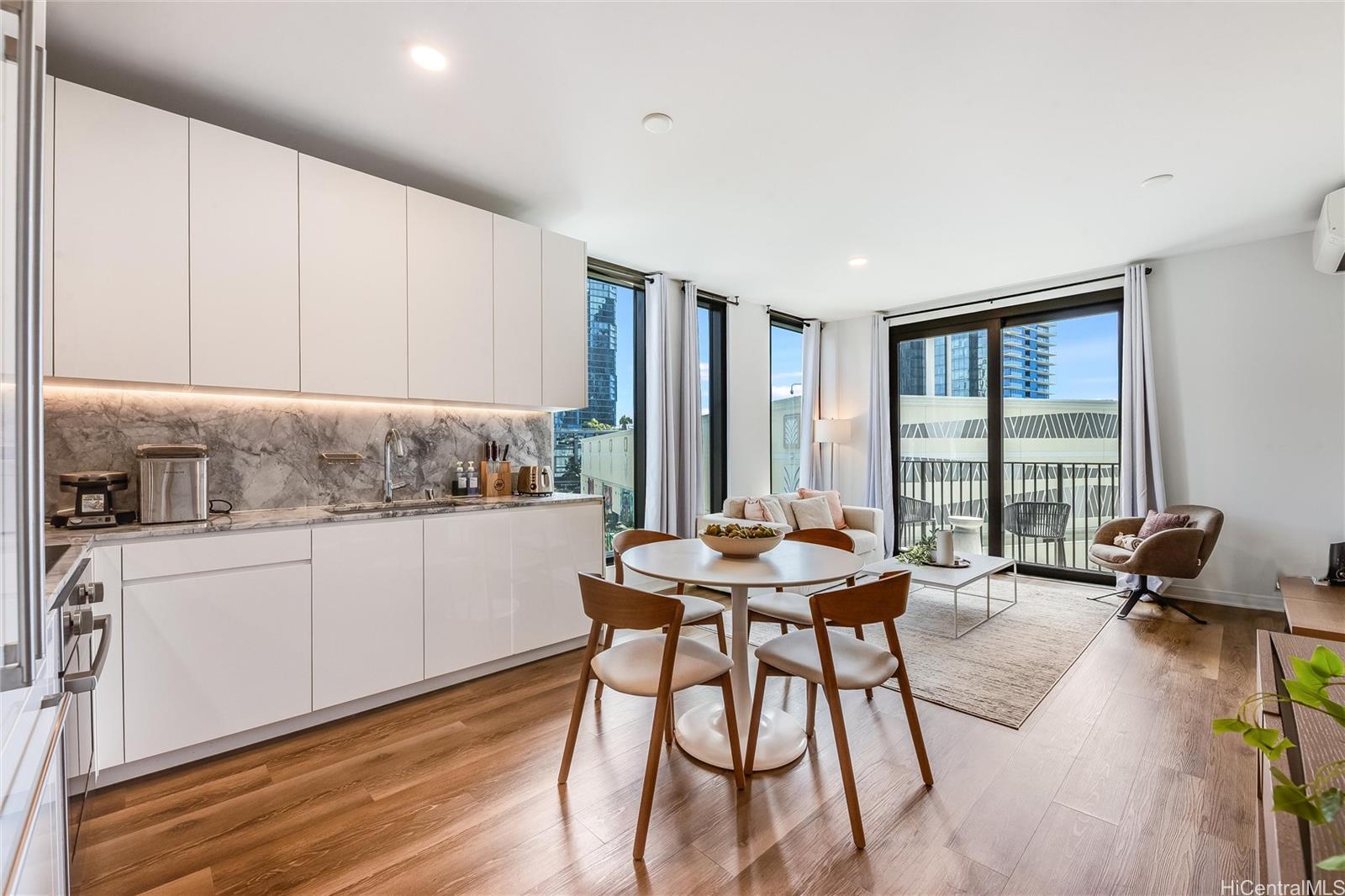 Aalii condo # 502, Honolulu, Hawaii - photo 8 of 25