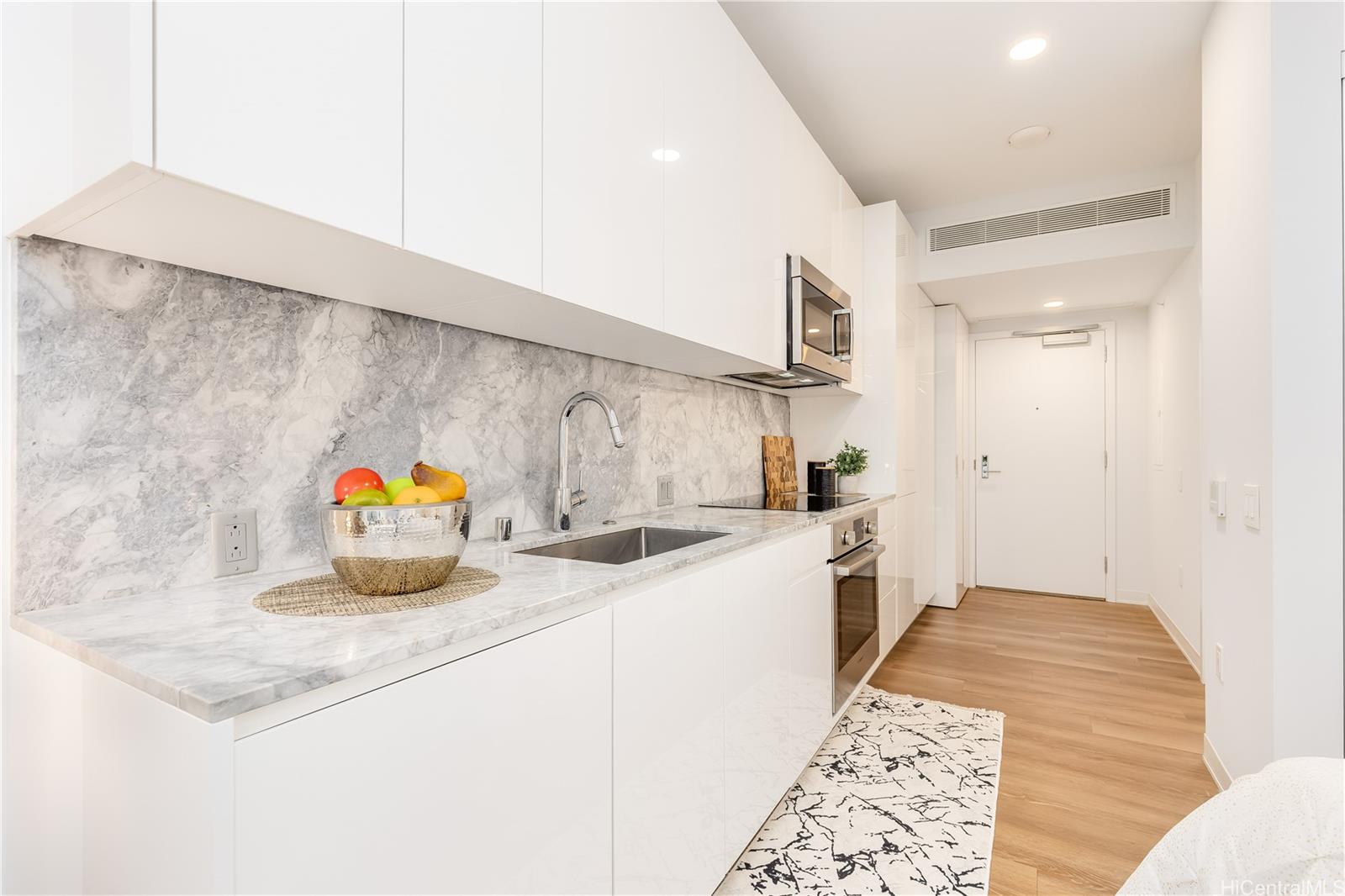 Aalii condo # 510, Honolulu, Hawaii - photo 7 of 19