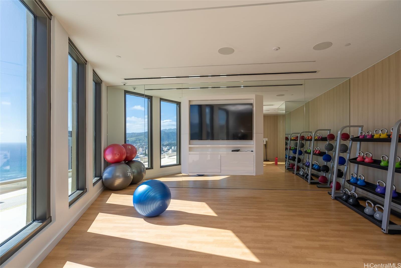 Aalii condo # 512, Honolulu, Hawaii - photo 21 of 25