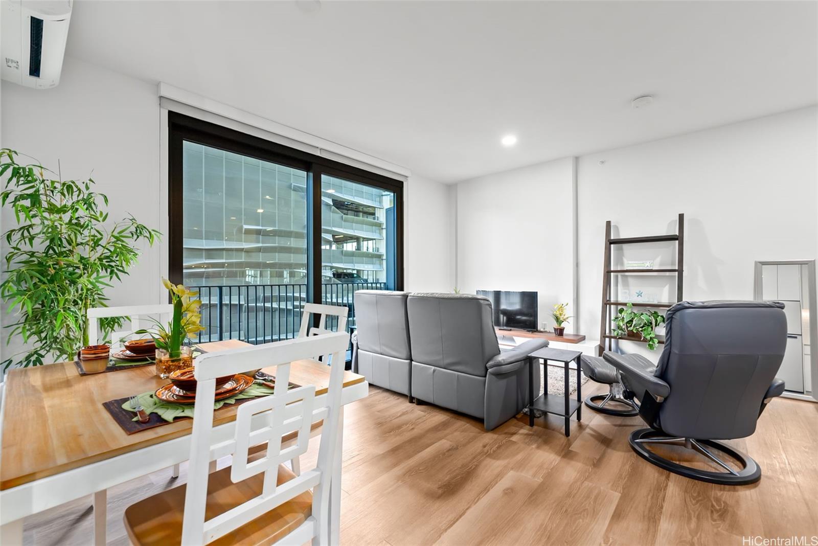 Aalii condo # 512, Honolulu, Hawaii - photo 4 of 25