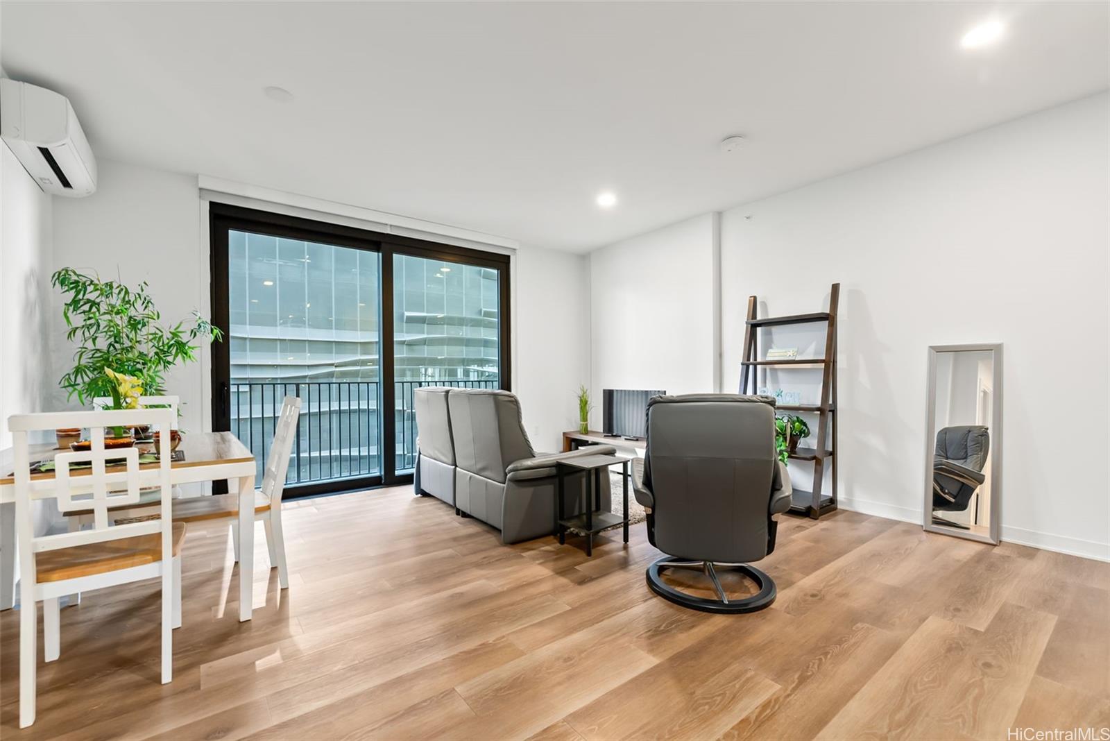 Aalii condo # 512, Honolulu, Hawaii - photo 6 of 25