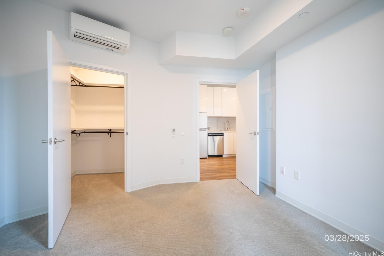 987 Queen St Honolulu - Rental - photo 14 of 21