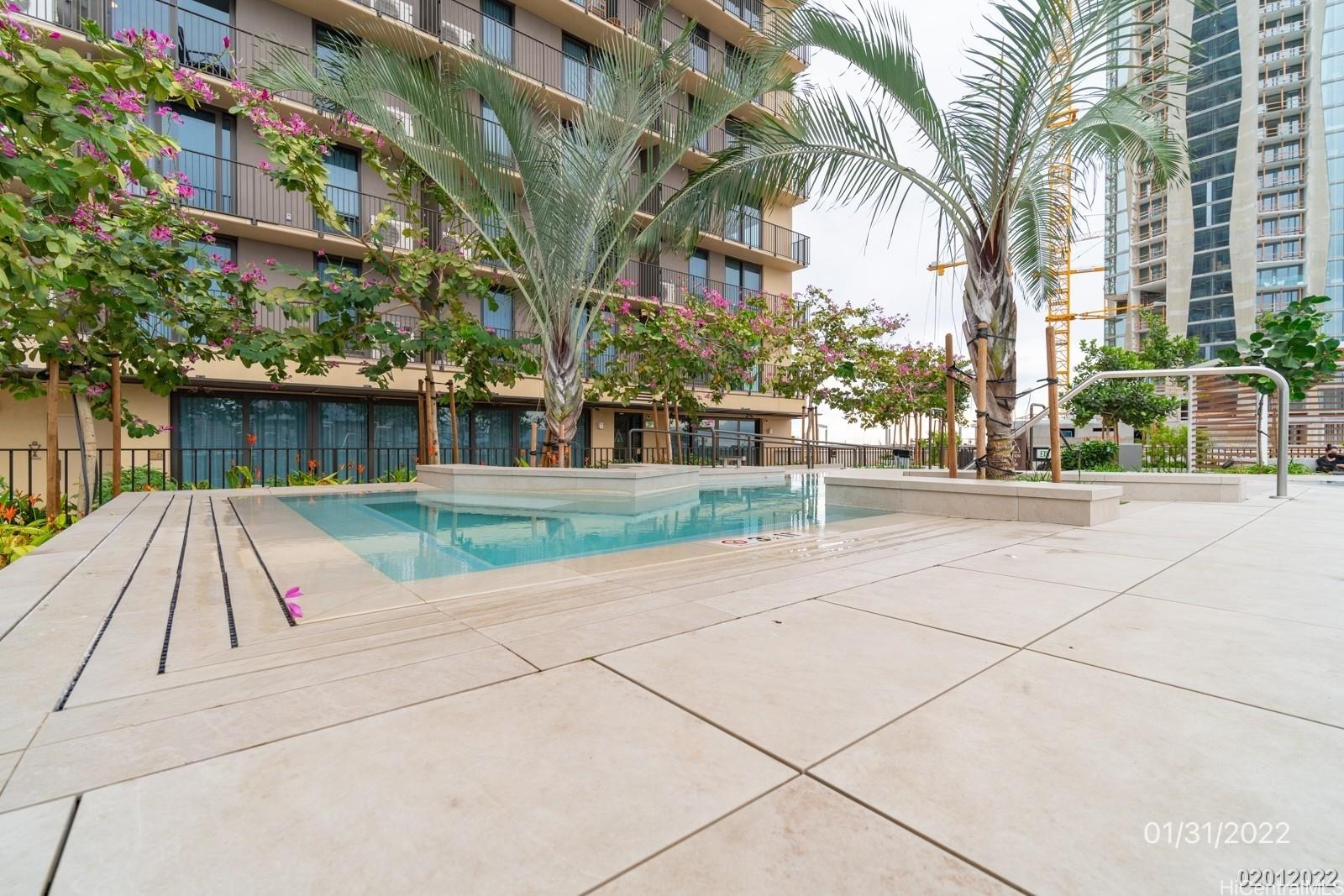 987 Queen St Honolulu - Rental - photo 18 of 21