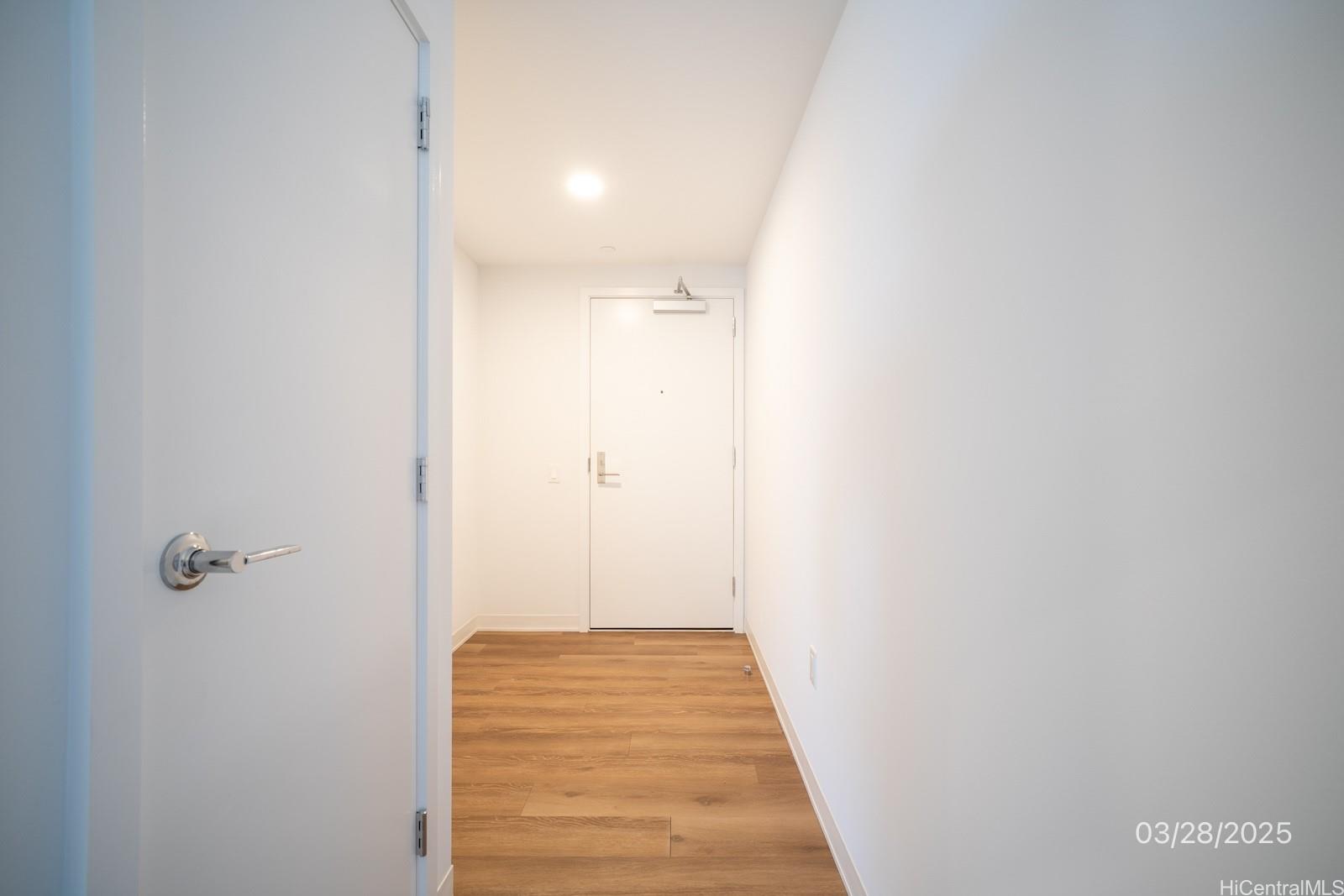 987 Queen St Honolulu - Rental - photo 10 of 21