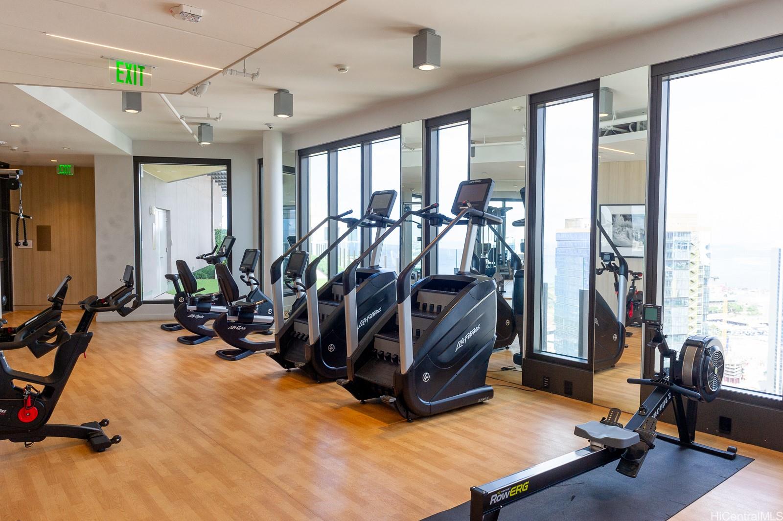 Aalii condo # 606, Honolulu, Hawaii - photo 11 of 13