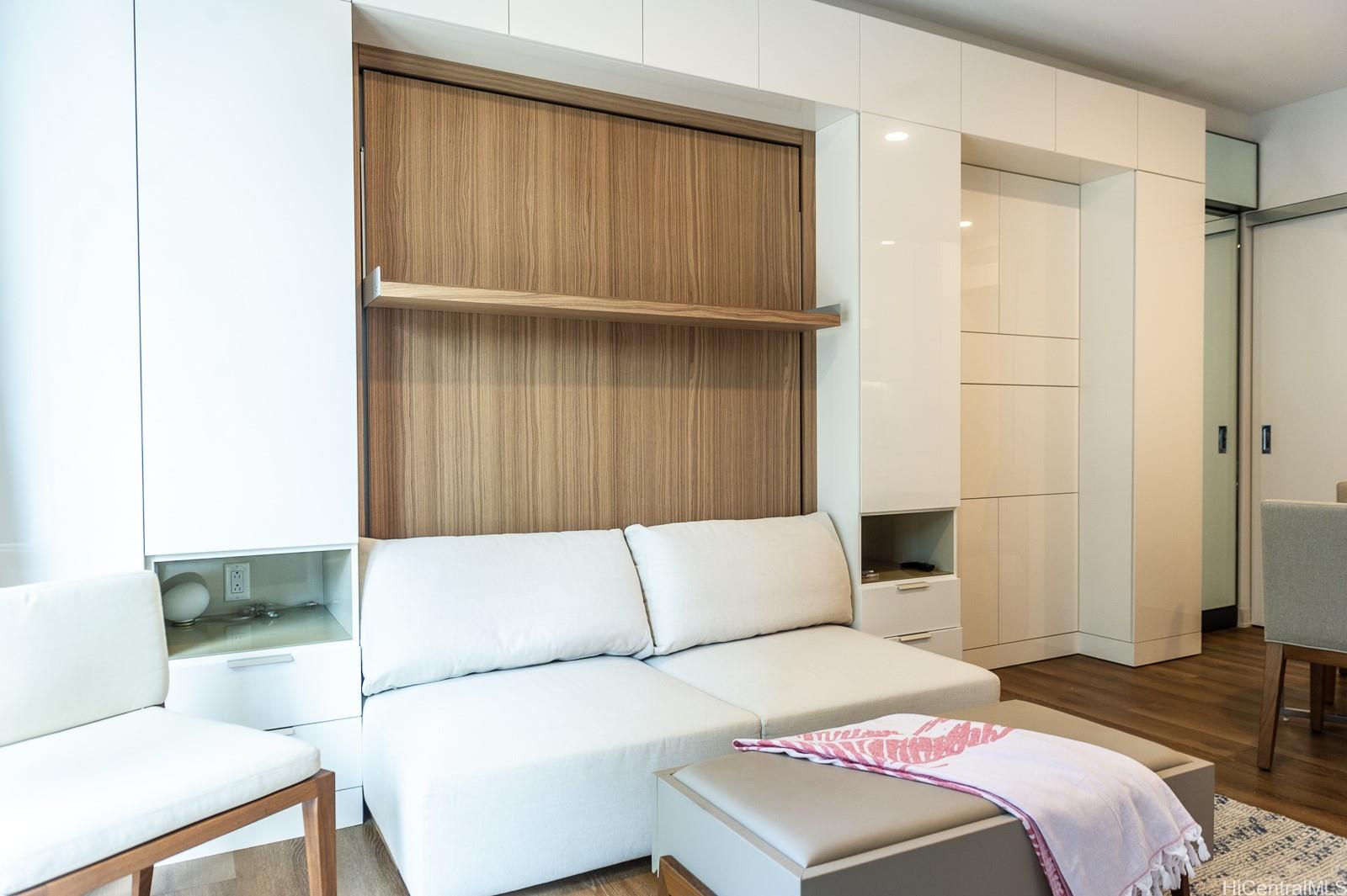 Aalii condo # 606, Honolulu, Hawaii - photo 4 of 13