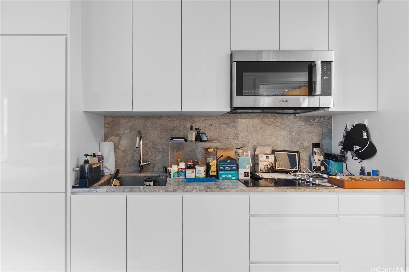 Aalii condo # 621, Honolulu, Hawaii - photo 4 of 18