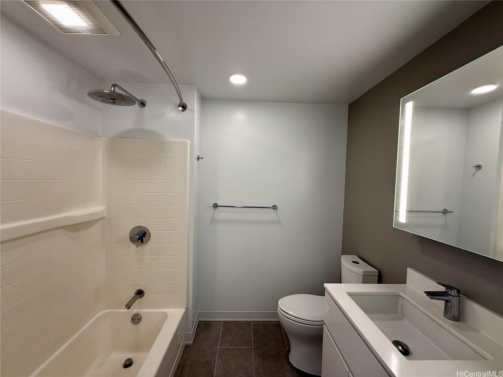 987 Queen St Honolulu - Rental - photo 7 of 23