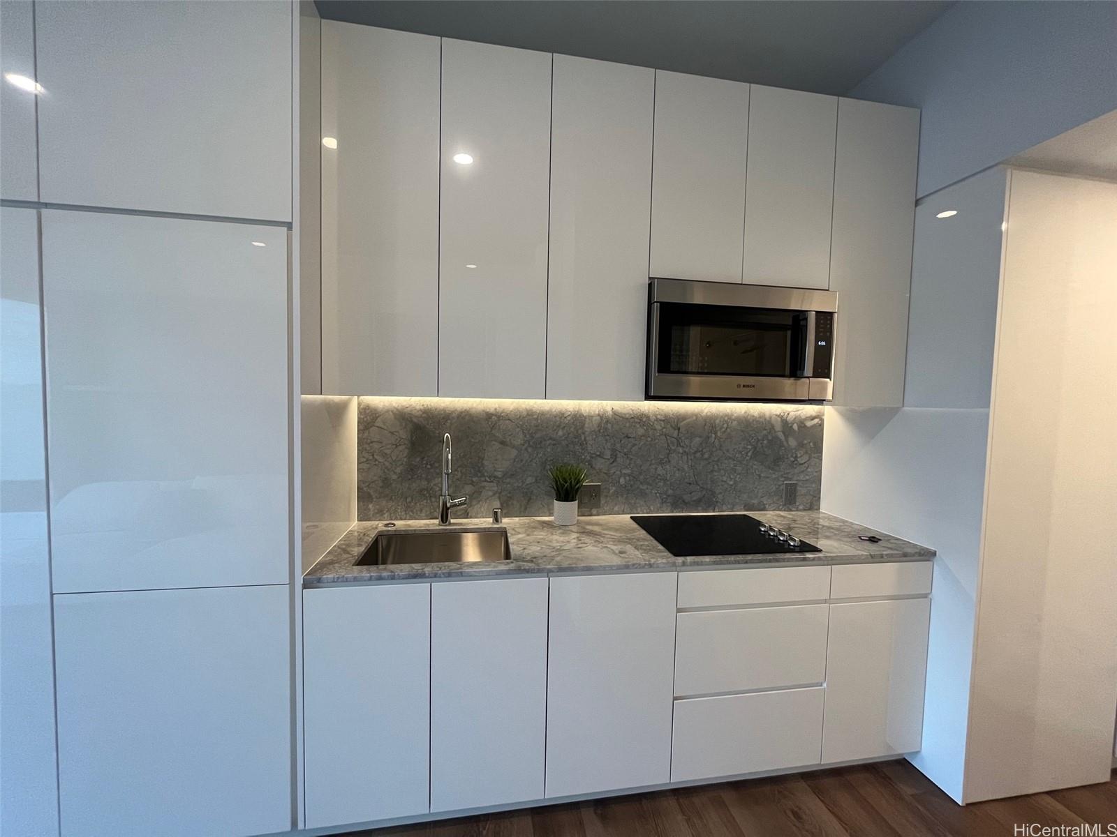 Aalii condo # 721, Honolulu, Hawaii - photo 6 of 23