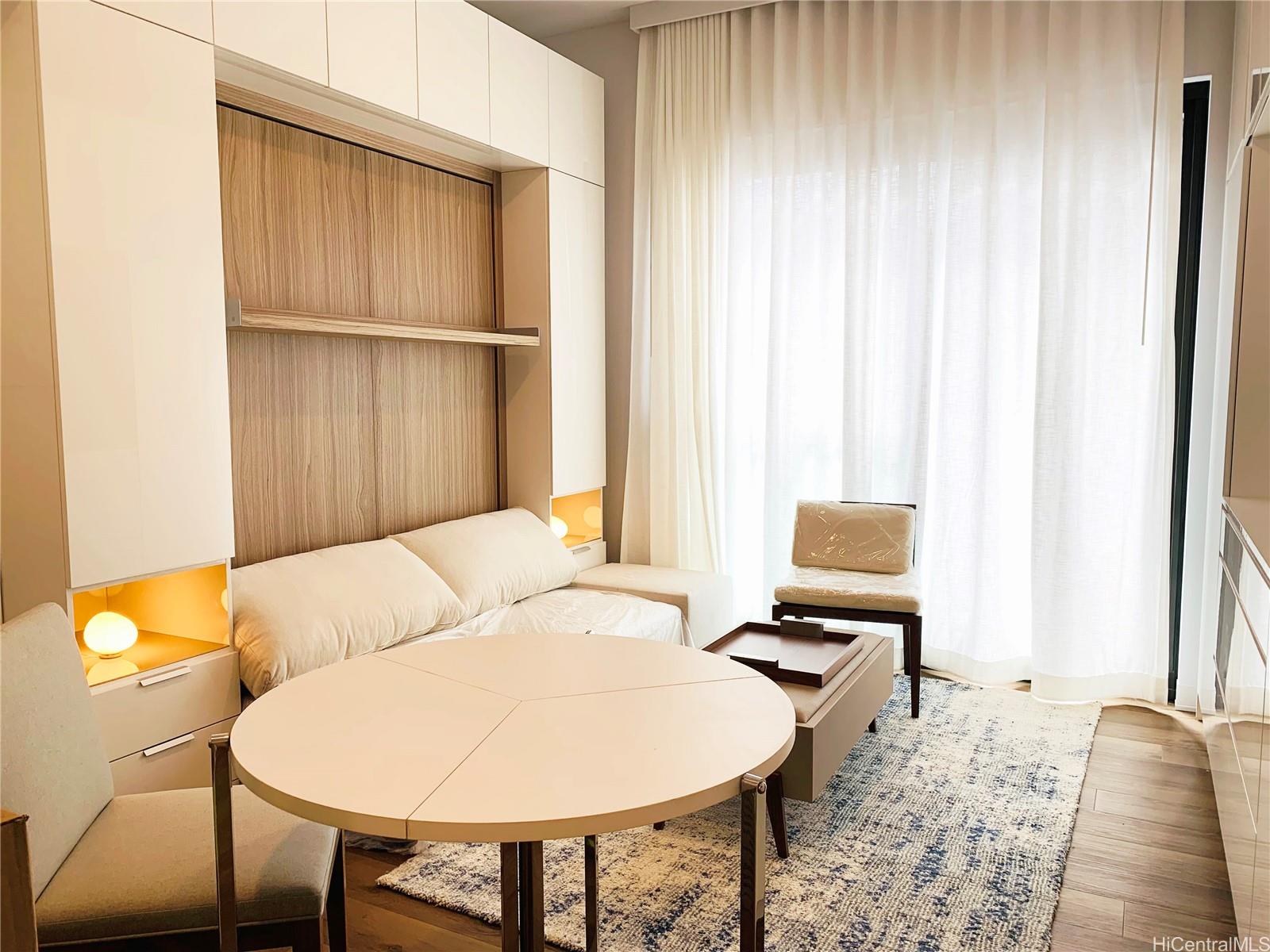 987 Queen St Honolulu - Rental - photo 3 of 24