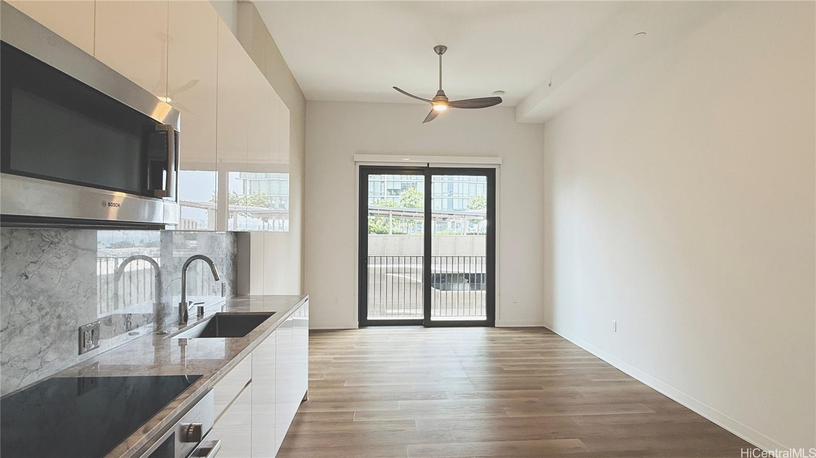 987 Queen Street Honolulu - Rental - photo 2 of 25