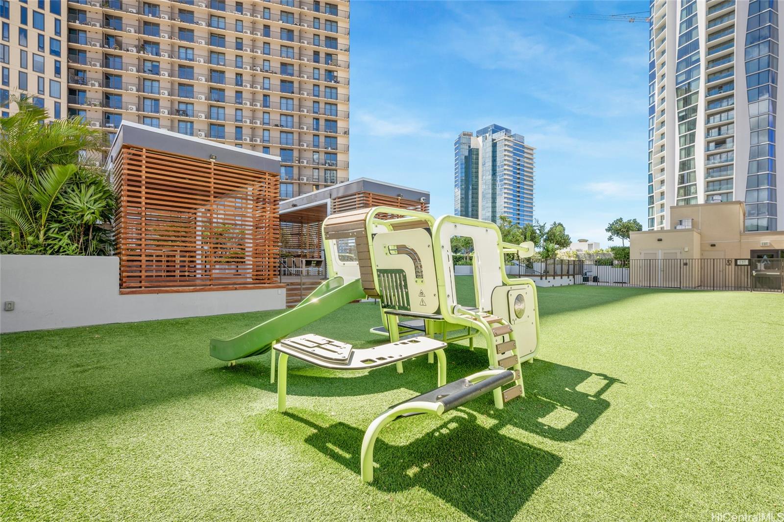 Aalii condo # 814, Honolulu, Hawaii - photo 14 of 16