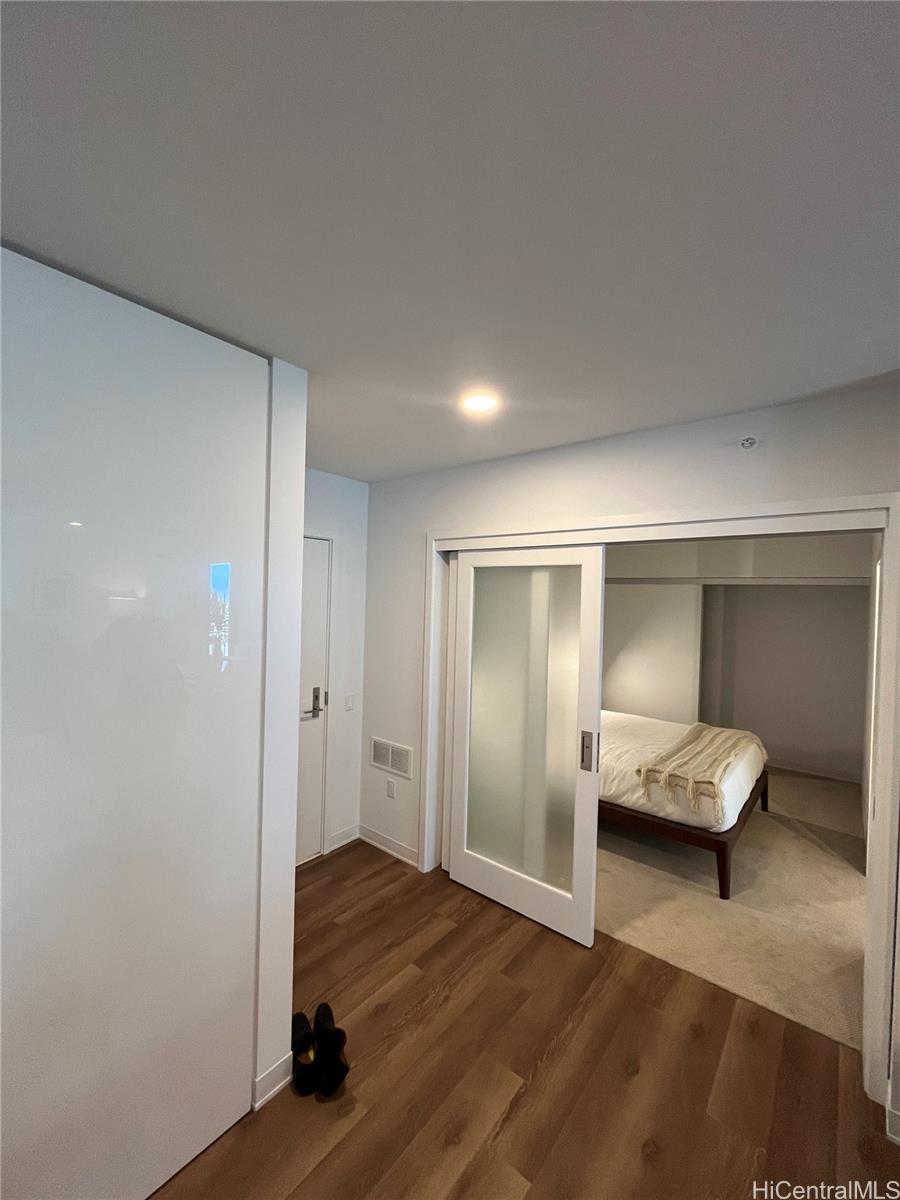 Aalii condo # 908, Honolulu, Hawaii - photo 4 of 15