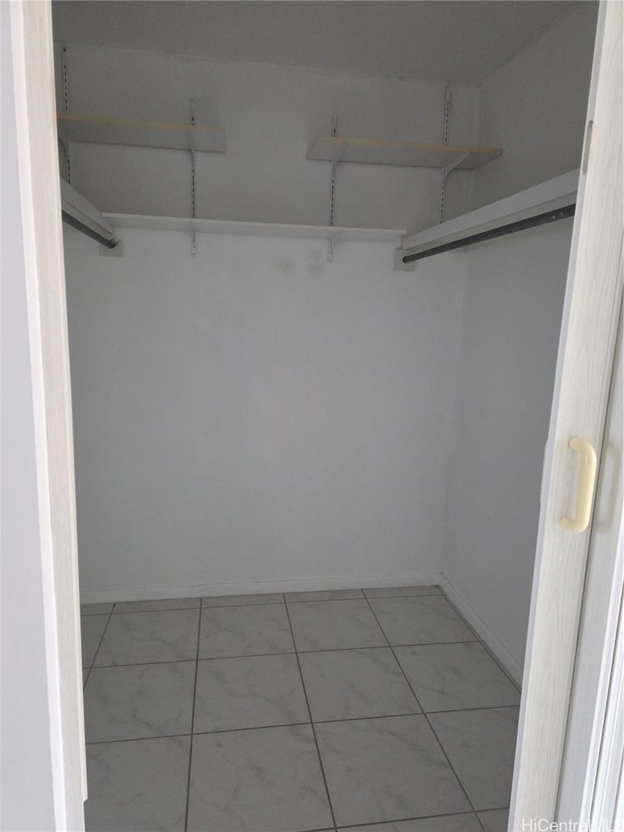 Colonnade on the Greens condo # 1-802, Aiea, Hawaii - photo 17 of 19