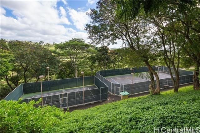 Colonnade on the Greens condo # 1-802, Aiea, Hawaii - photo 4 of 19