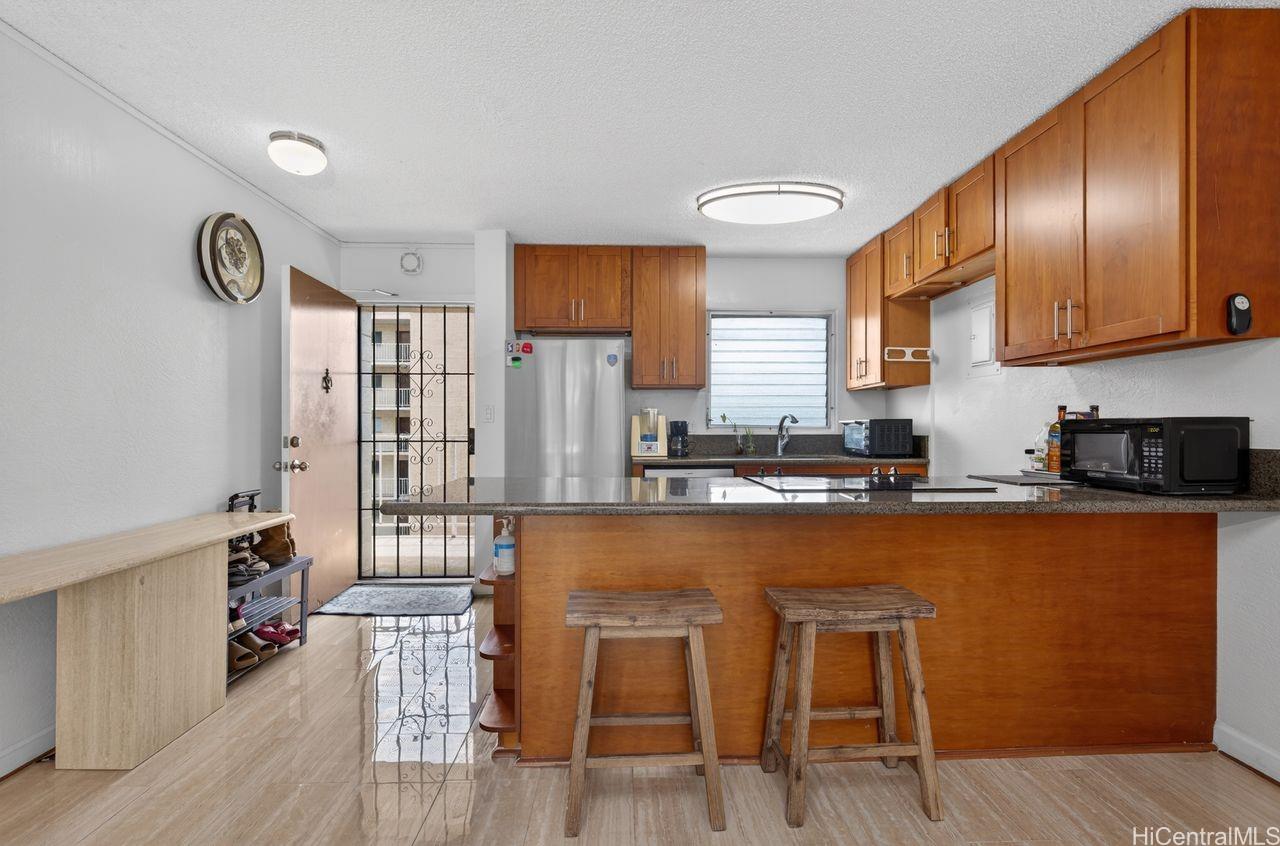 Colonnade on the Greens condo # 1-901, Aiea, Hawaii - photo 5 of 24