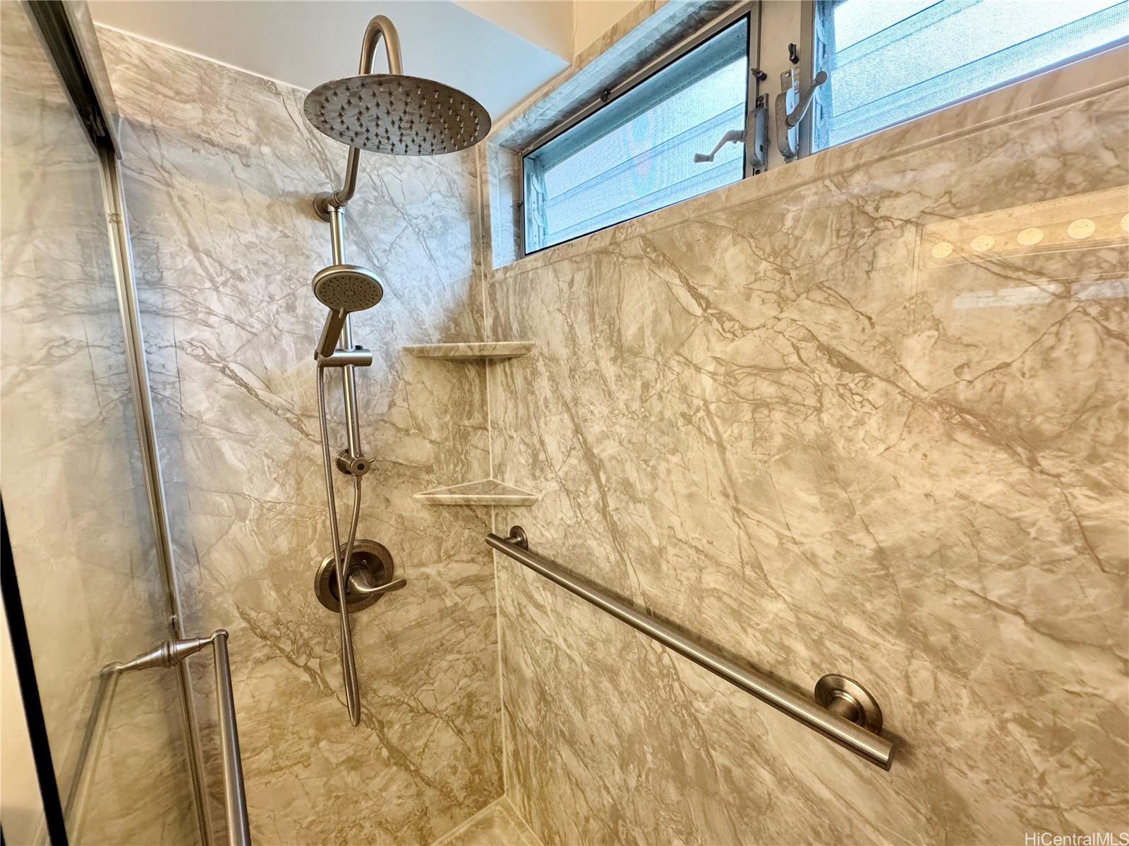 Colonnade on the Greens condo # 2-1001, Aiea, Hawaii - photo 15 of 25