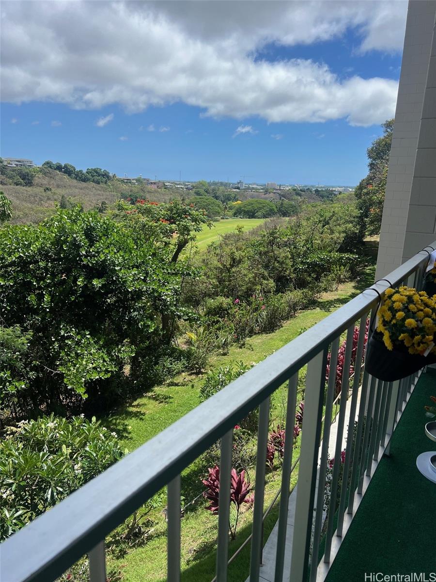 Colonnade on the Greens condo # 2102, Aiea, Hawaii - photo 23 of 24