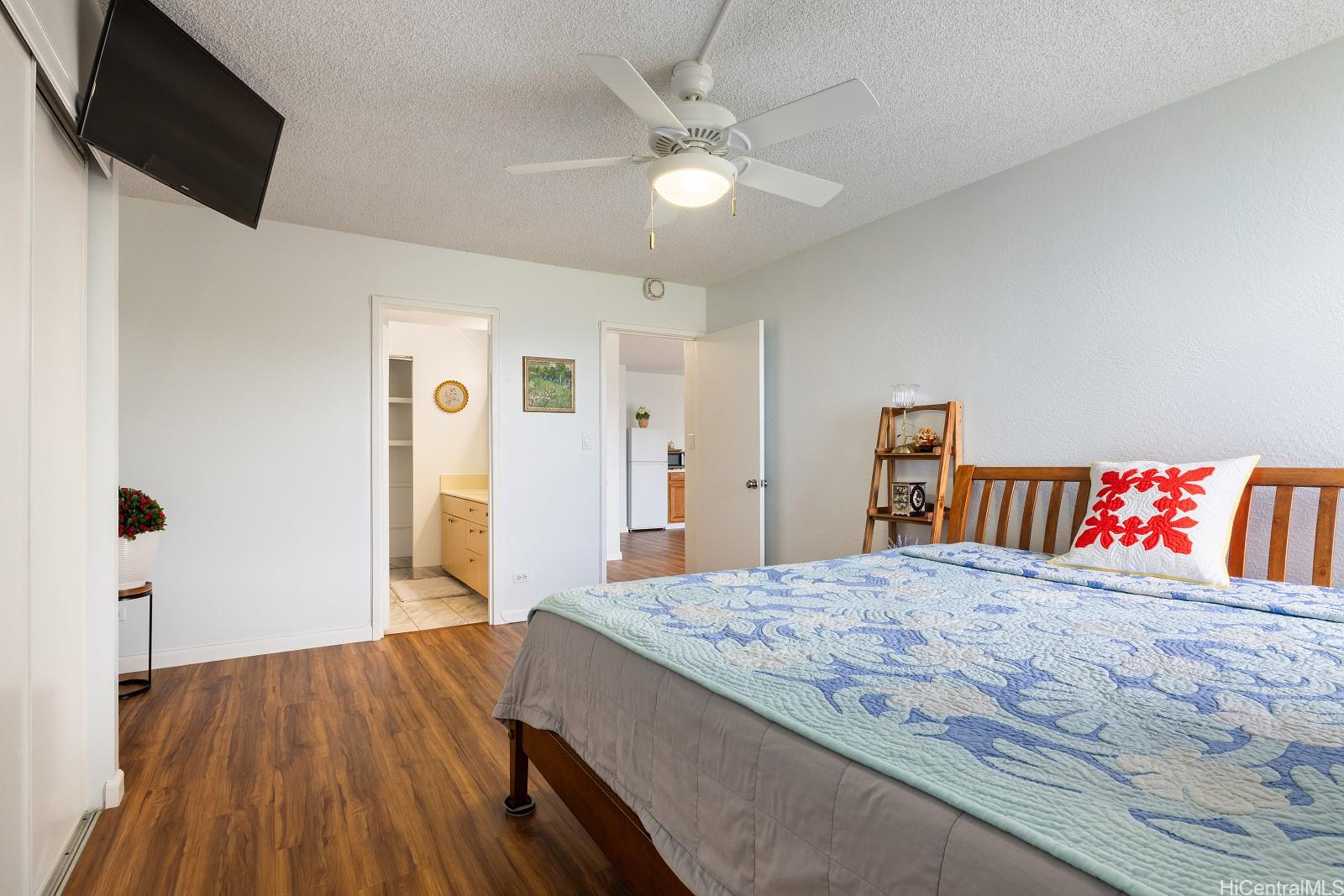 Colonnade on the Greens condo # 2102, Aiea, Hawaii - photo 13 of 25