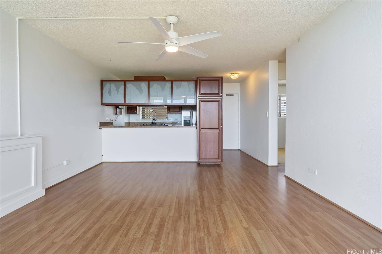 COLONNADE ON THE GREENS condo # 2-1404, Aiea, Hawaii - photo 2 of 24