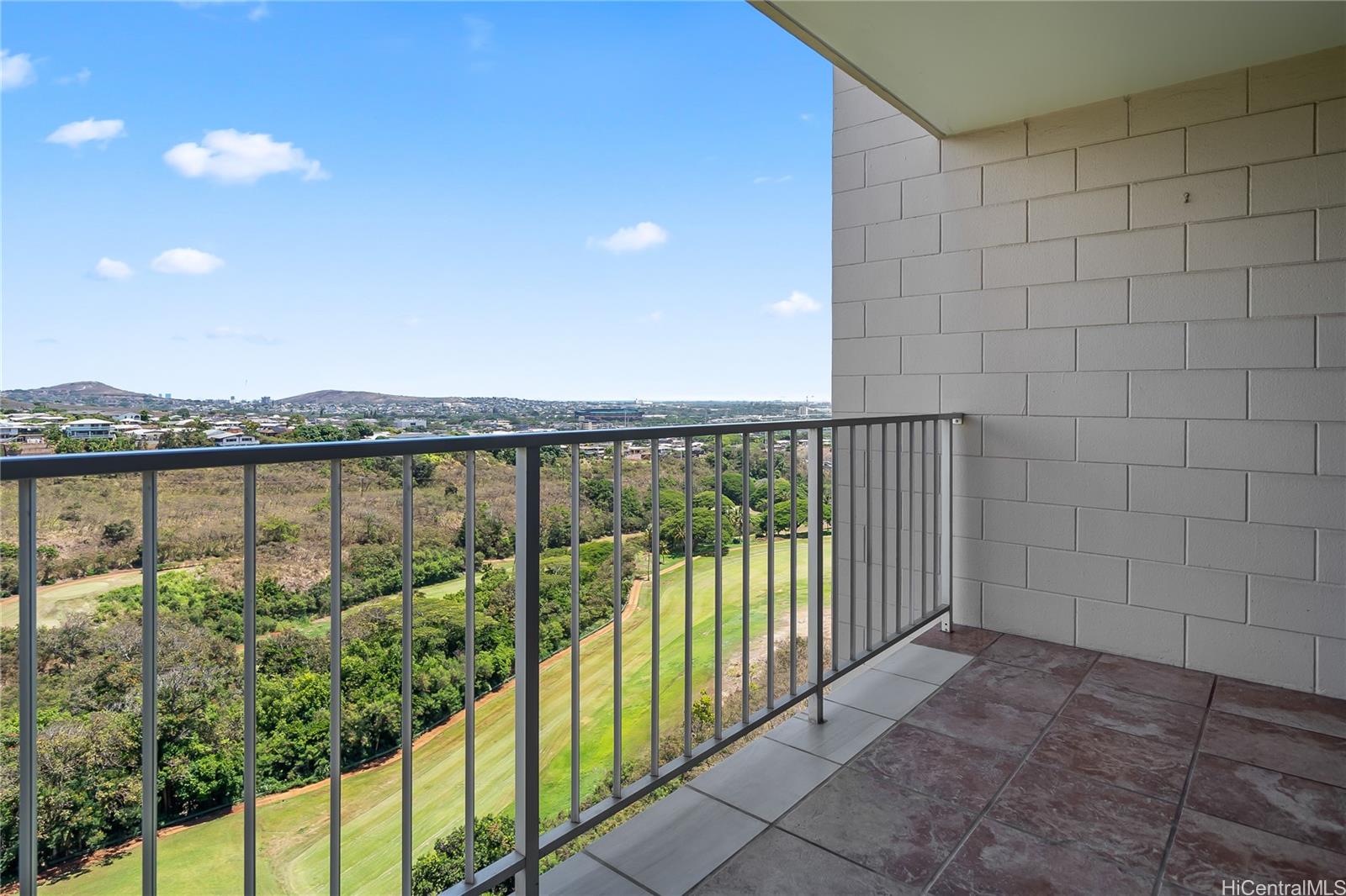 COLONNADE ON THE GREENS condo # 2-1404, Aiea, Hawaii - photo 13 of 24