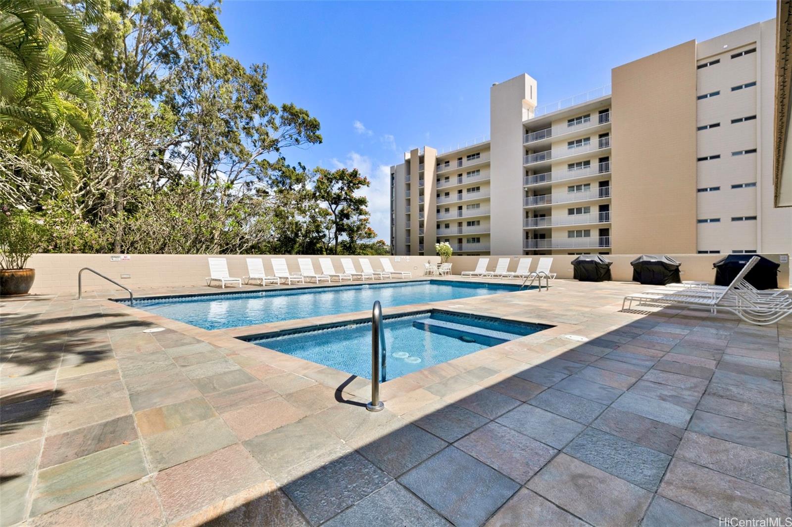 Colonnade on the Greens condo # 2/901, Aiea, Hawaii - photo 19 of 24