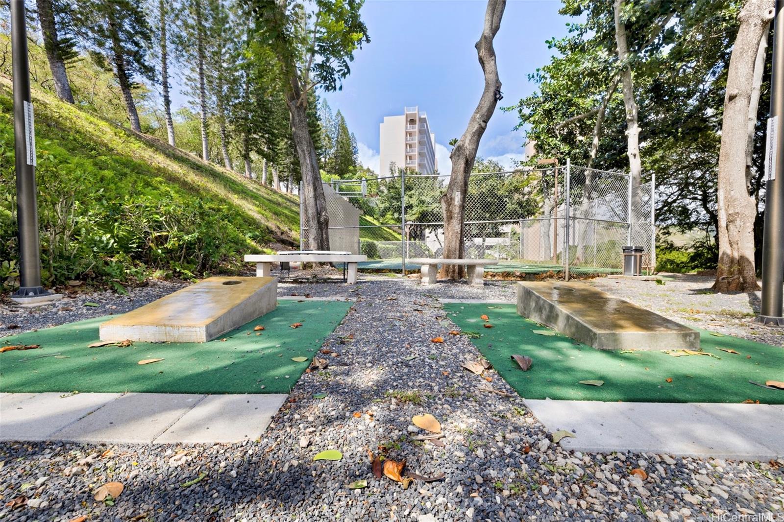 Colonnade on the Greens condo # 2/901, Aiea, Hawaii - photo 23 of 24