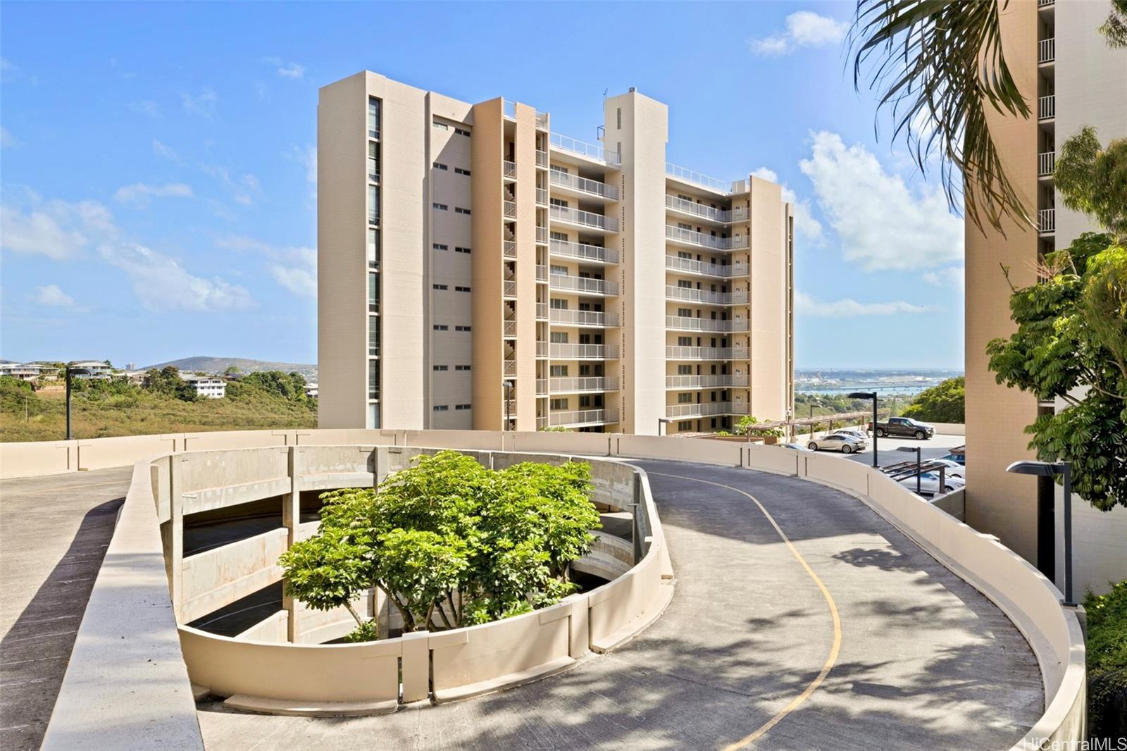 Colonnade on the Greens condo # 2/901, Aiea, Hawaii - photo 24 of 24