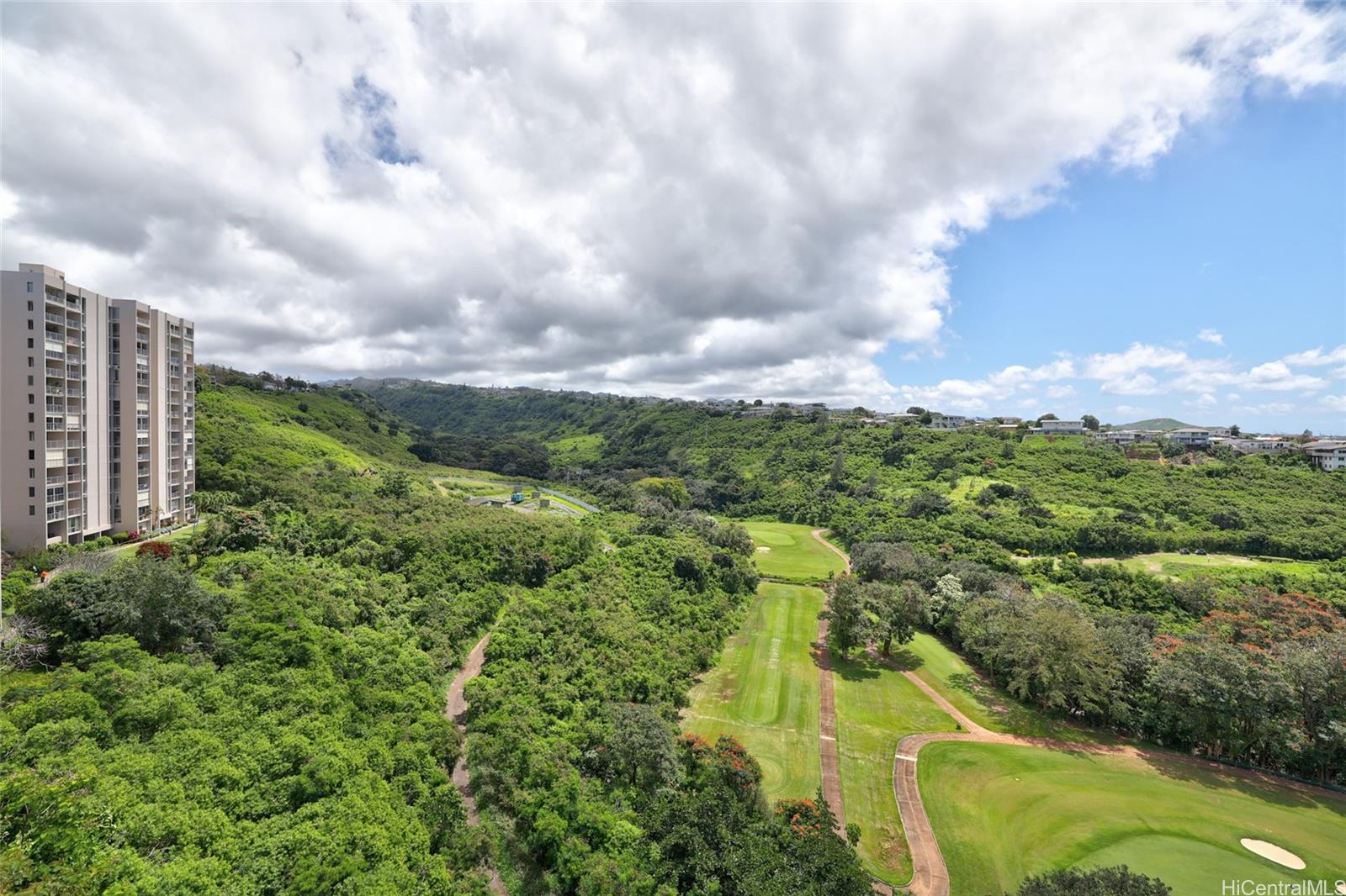 Colonnade on the Greens condo # 2-903, Aiea, Hawaii - photo 11 of 25