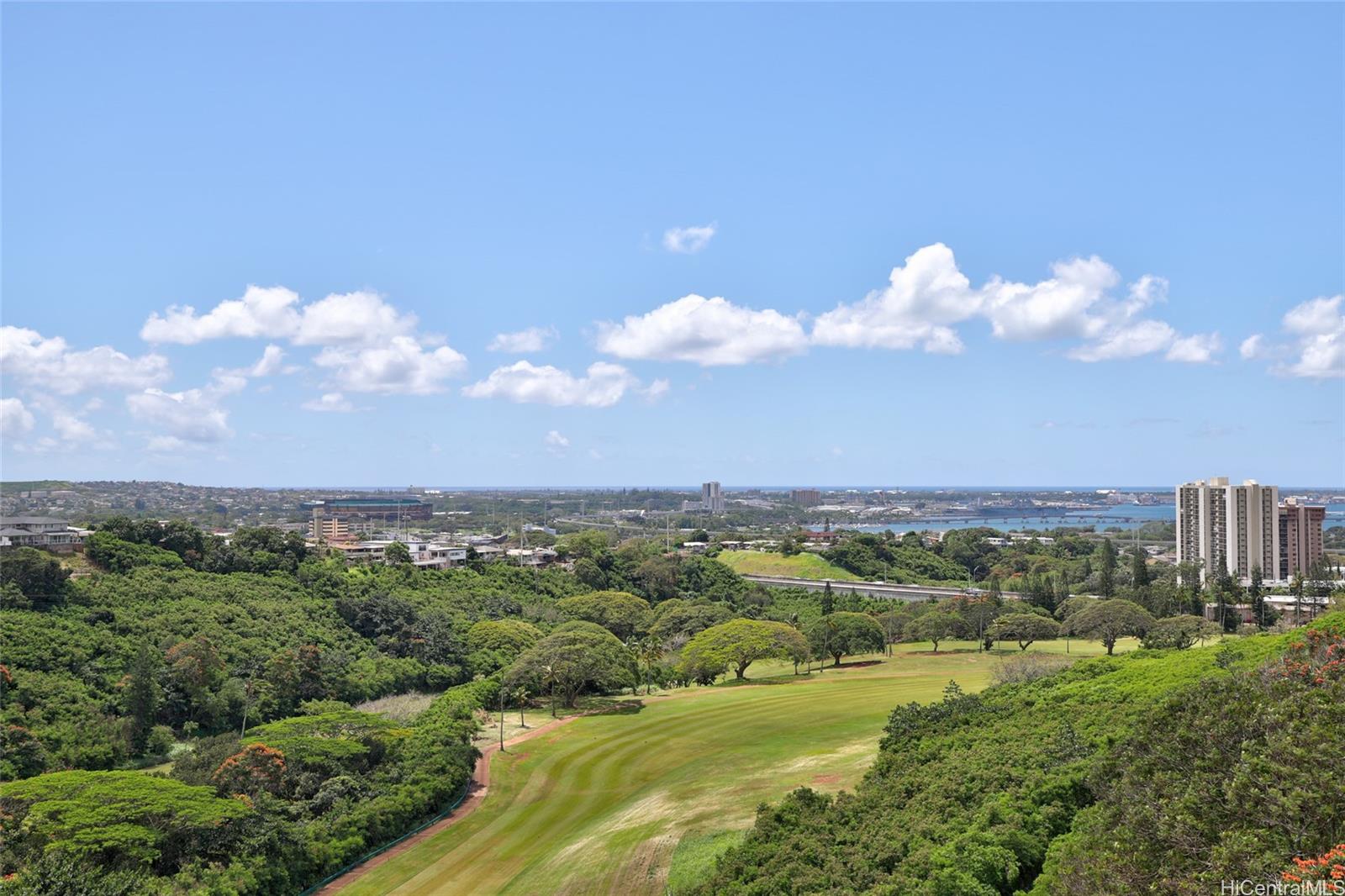Colonnade on the Greens condo # 2-903, Aiea, Hawaii - photo 12 of 25